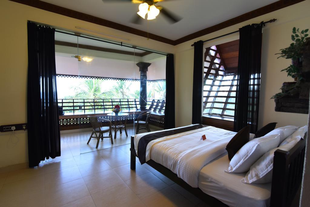 Kovalam Beach Hotel Екстер'єр фото